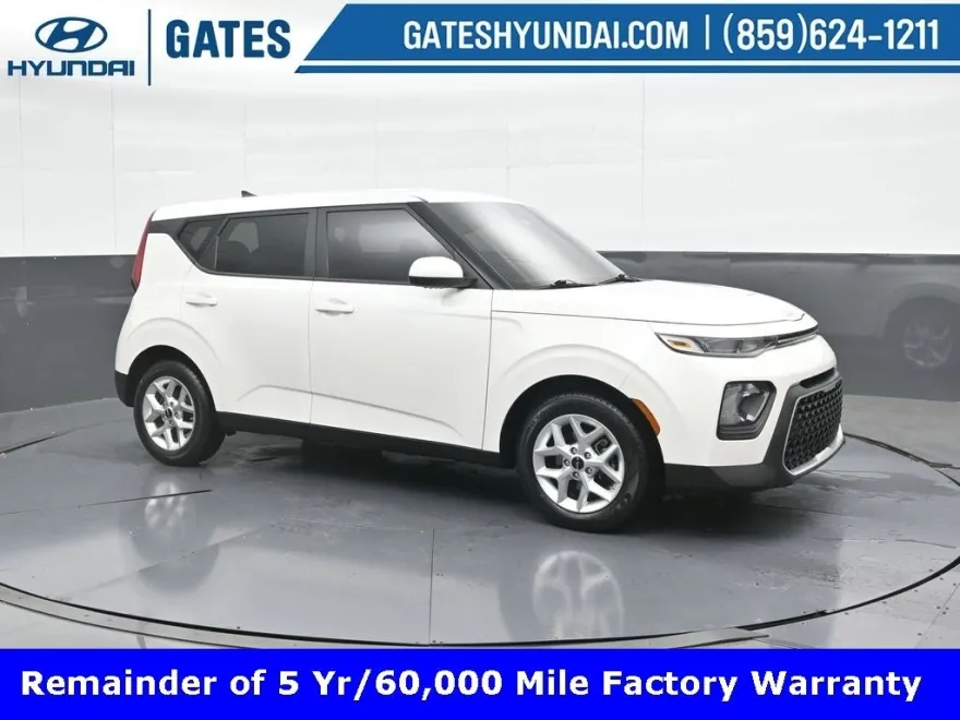 2022 Kia Soul LX photo 1