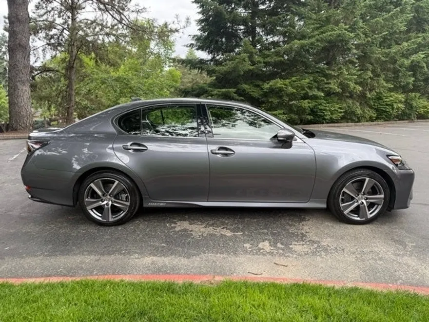 2016 Lexus GS 450h photo 3