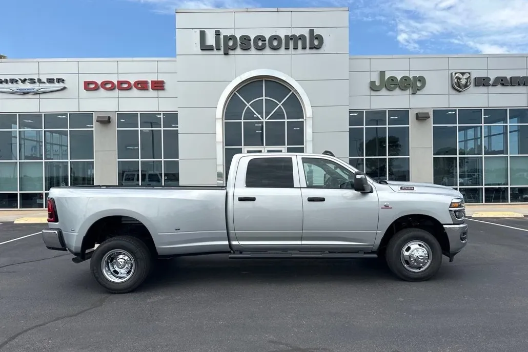 2026 Ram 3500 Tradesman photo 1