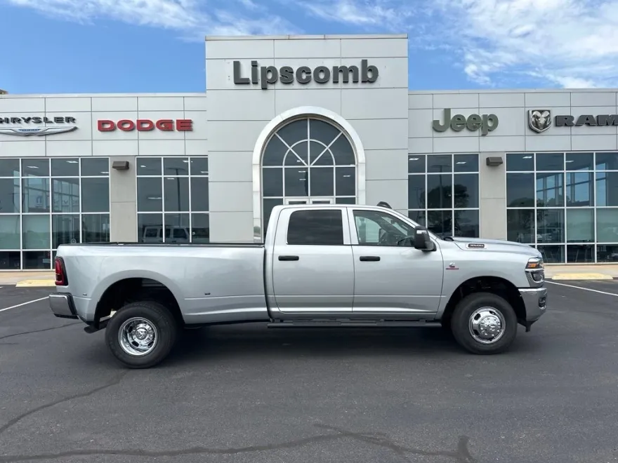 2026 Ram 3500 Tradesman photo 1