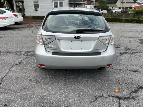 2011 Subaru Impreza 2.5i Premium photo 4
