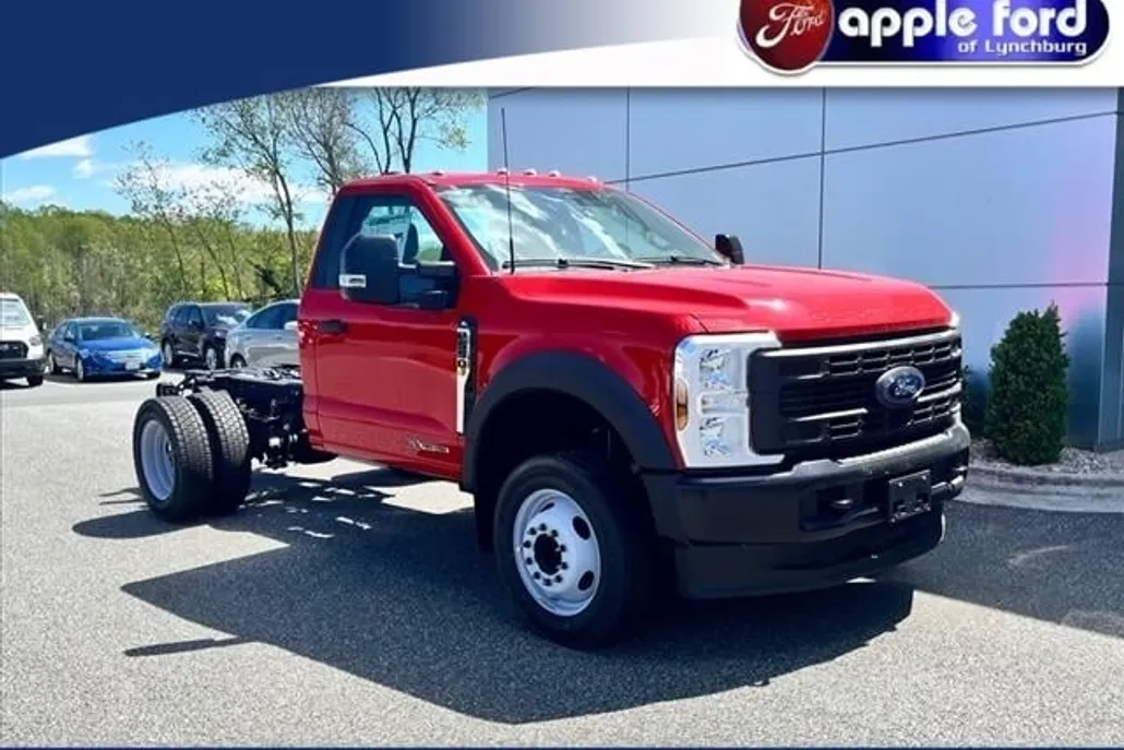 2024 Ford F-550 photo 1