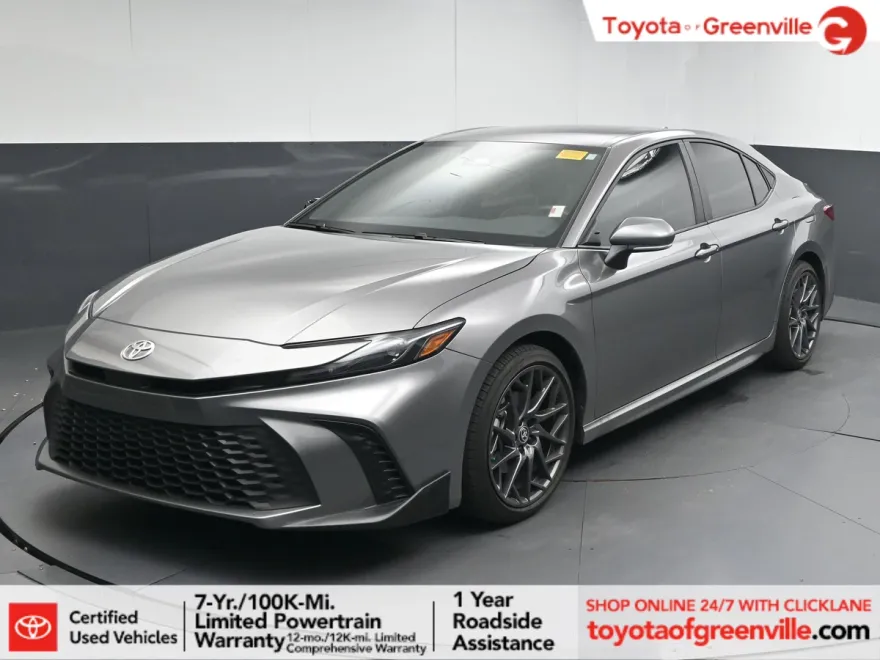2025 Toyota Camry SE photo 1