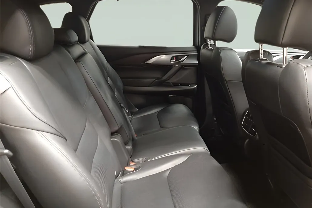 2016 Mazda CX-9 Grand Touring photo 1