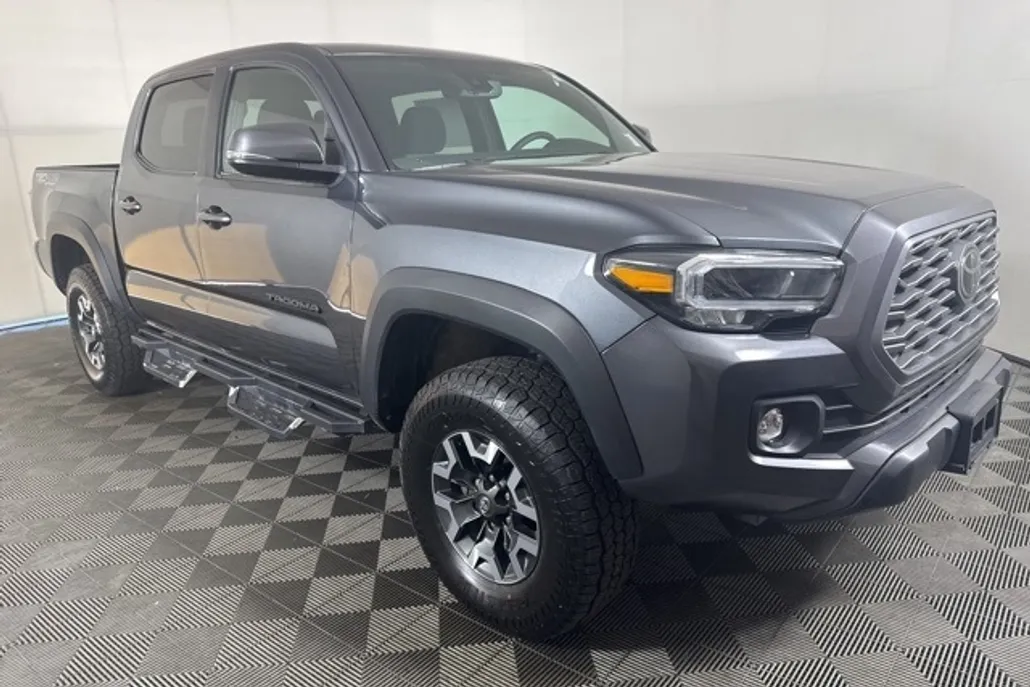 2023 Toyota Tacoma SR5 photo 1
