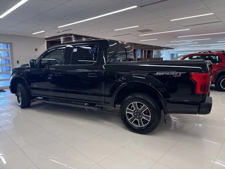 2016 Ford F-150 XLT photo 1