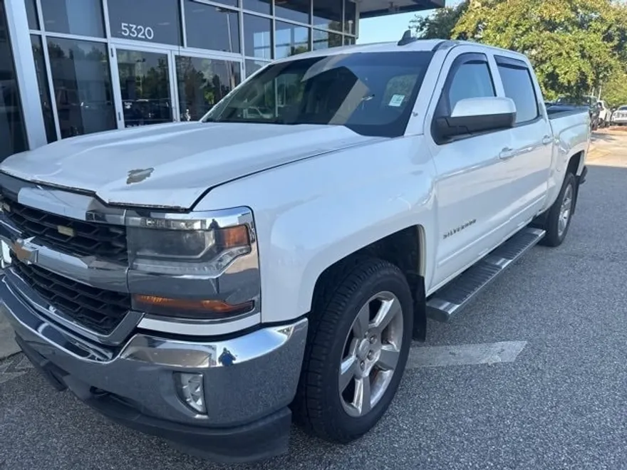 2016 Chevrolet Silverado 1500 LT photo 1
