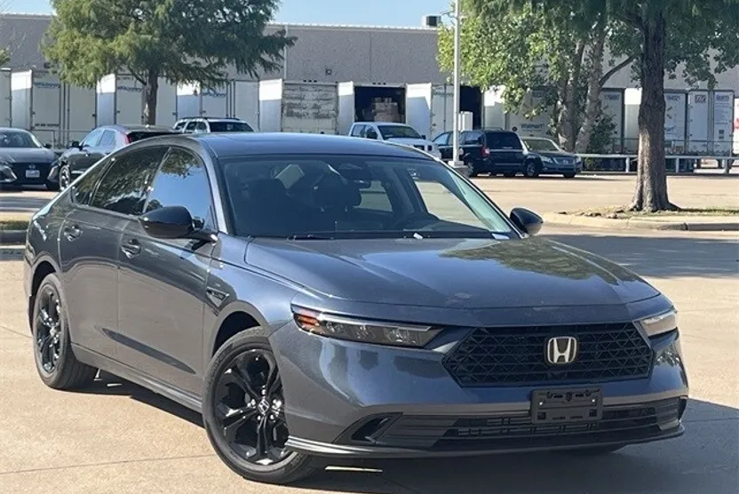 2025 Honda Accord SE photo 1