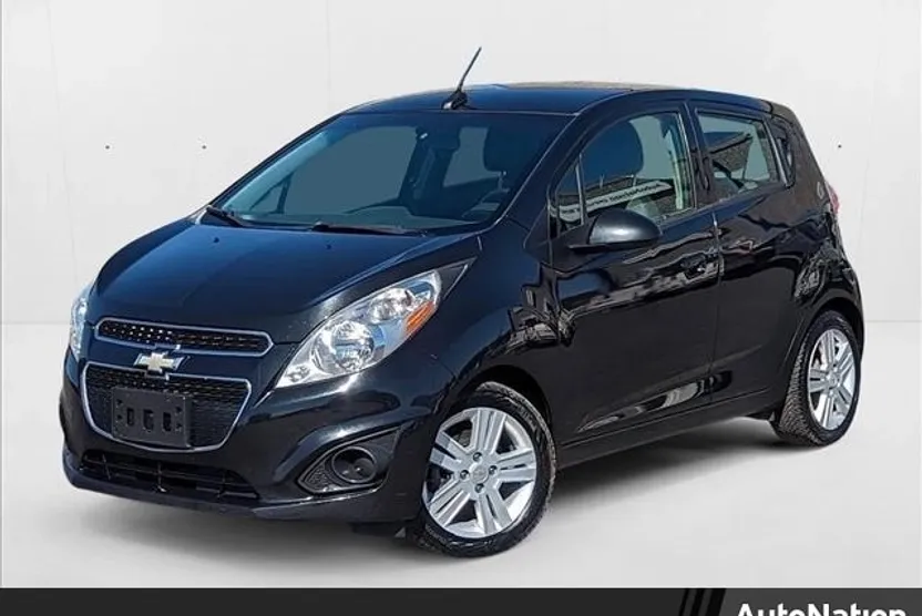 2014 Chevrolet Spark LT photo 1