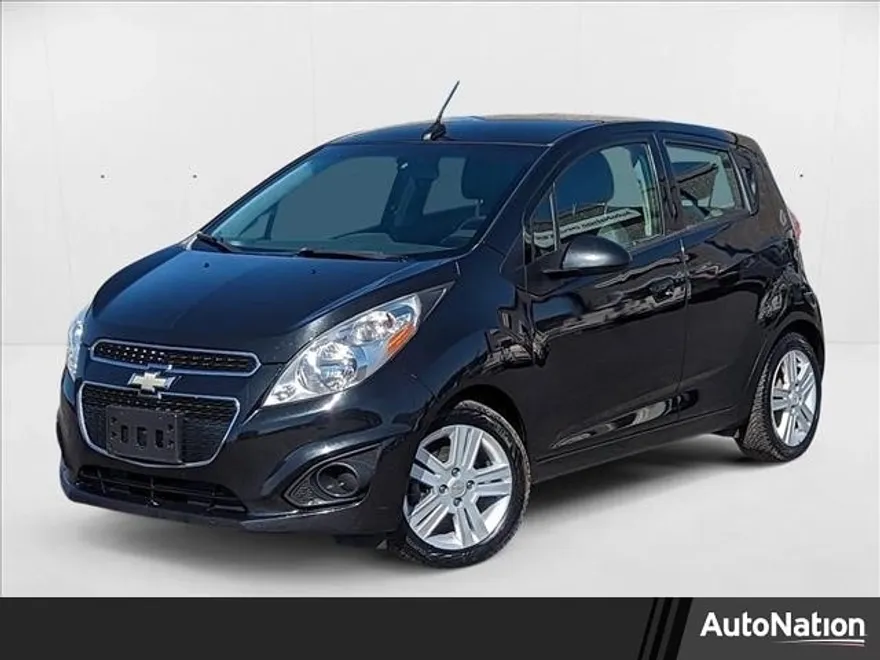 2014 Chevrolet Spark LT photo 1