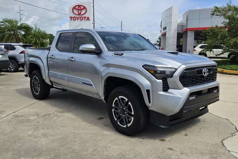 2025 Toyota Tacoma TRD Sport Double Cab photo 1