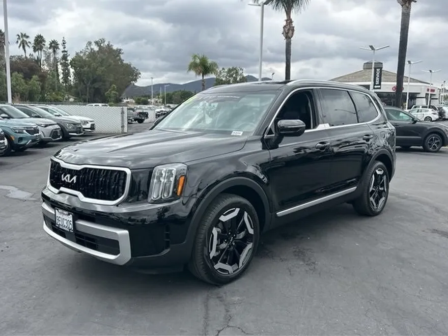 2023 Kia Telluride EX photo 1