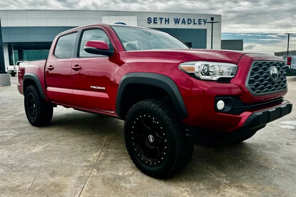 2022 Toyota Tacoma TRD Off-Road V6 photo 1