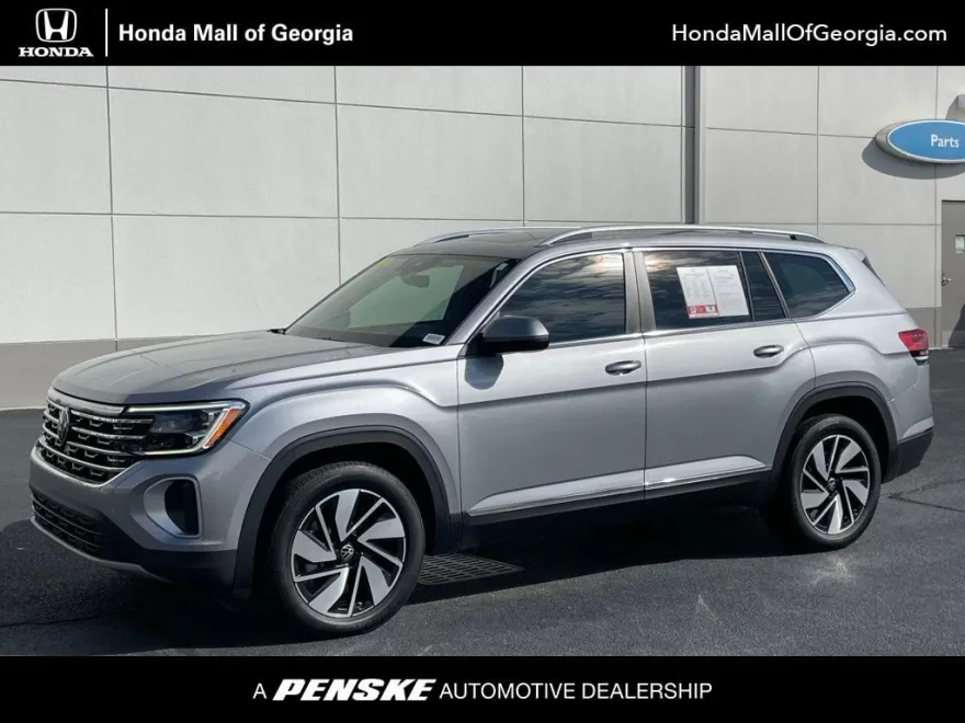 2024 Volkswagen Atlas SEL photo 1