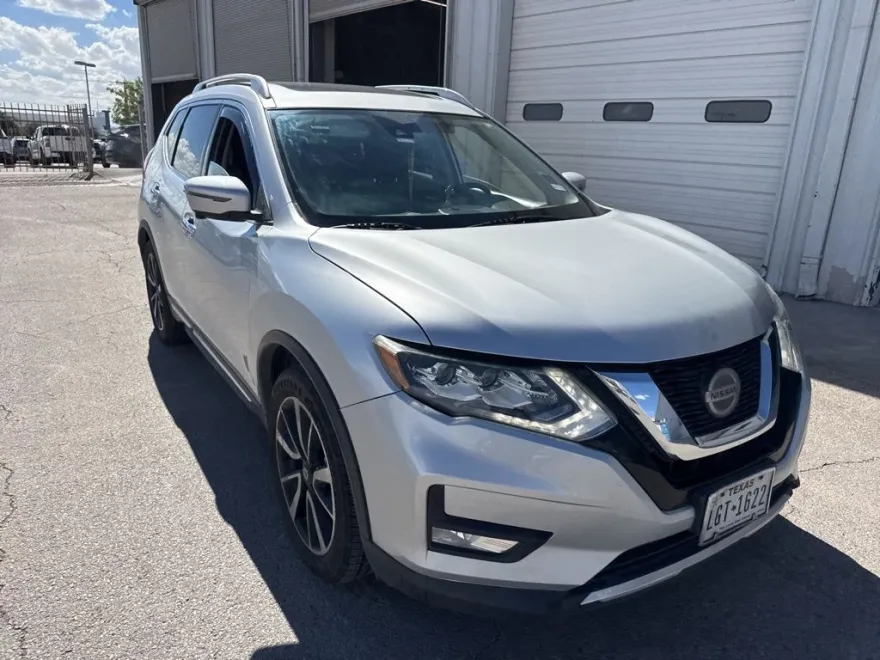 2018 Nissan Rogue SL photo 1