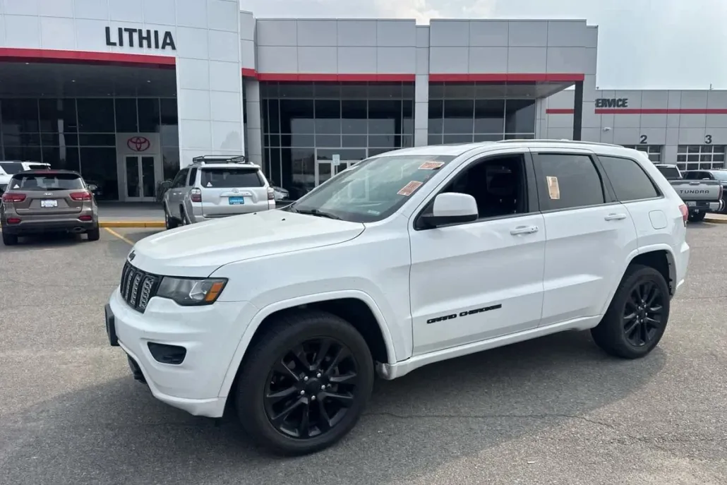 2018 Jeep Grand Cherokee Altitude Sport photo 1