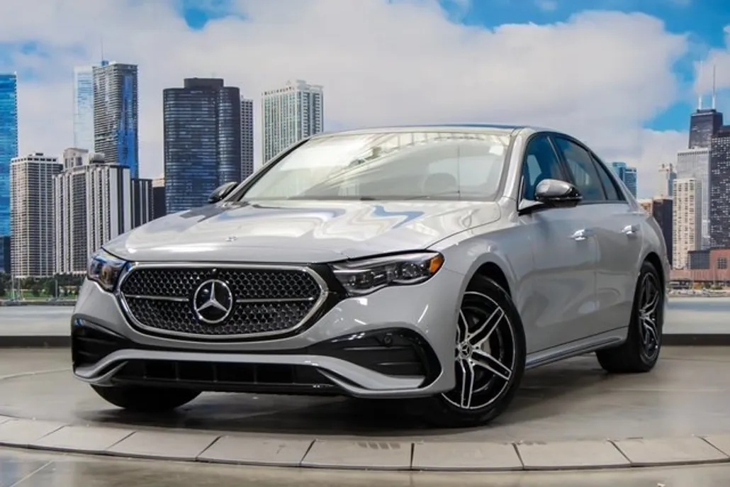 2026 Mercedes Benz E 350 4MATIC Sedan photo 1