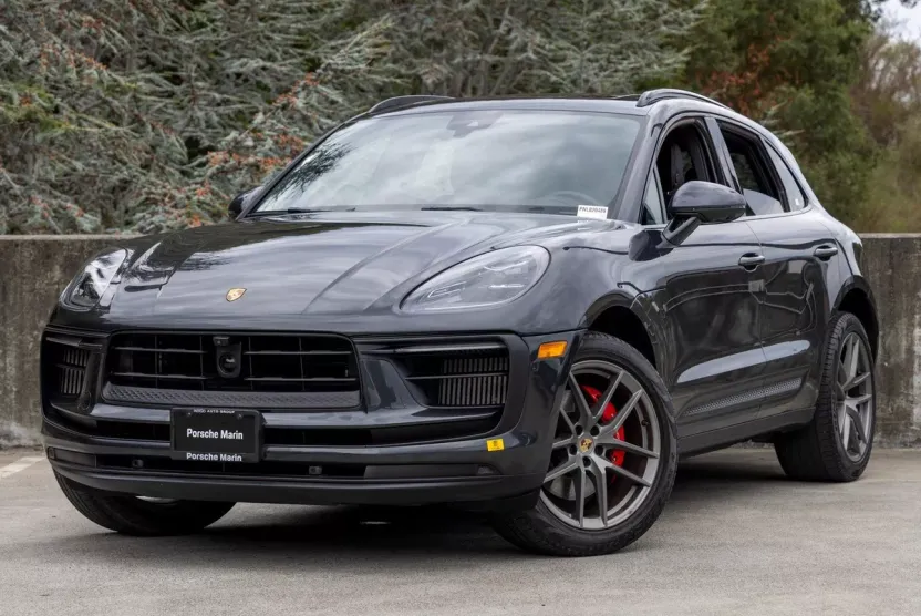 2022 Porsche Macan S photo 1