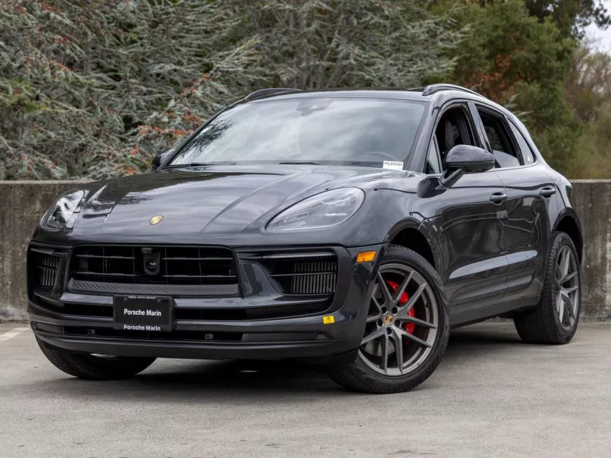 2022 Porsche Macan S photo 1