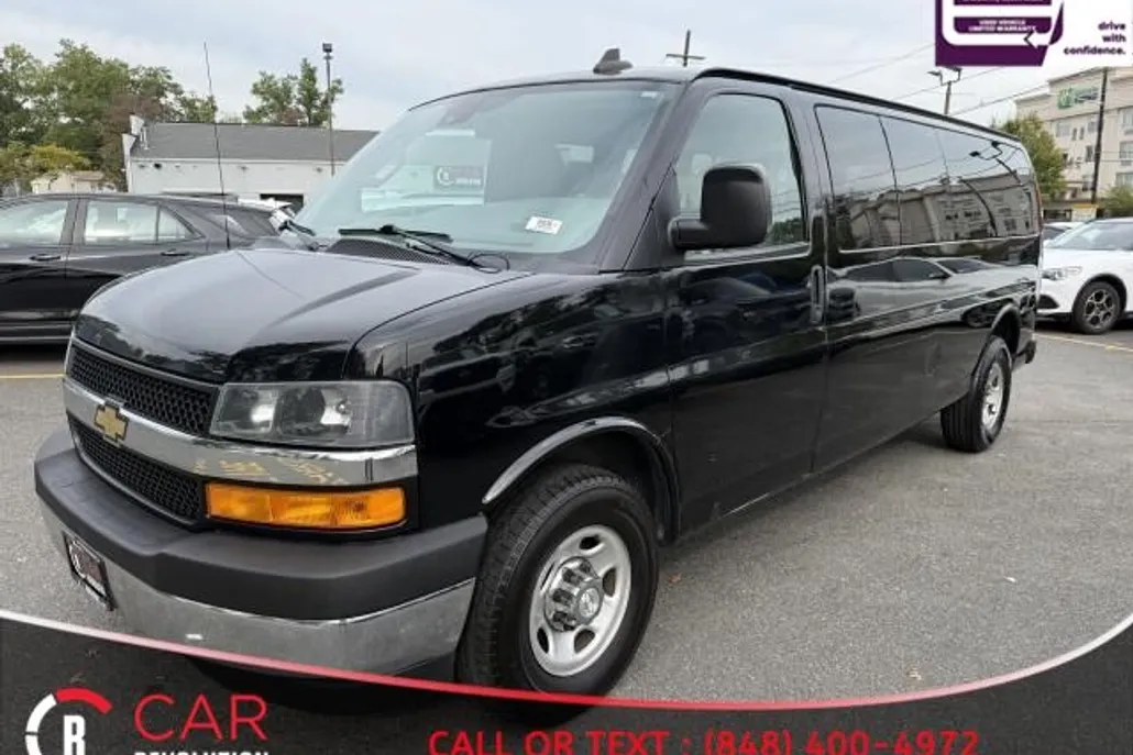 2020 Chevrolet Express Passenger LT 3500 photo 1