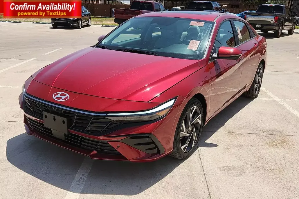 2024 Hyundai Elantra Limited photo 1