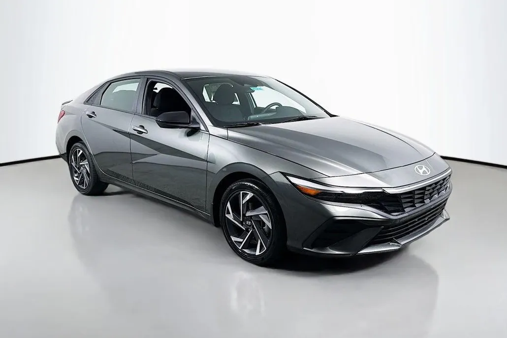 2025 Hyundai Elantra Hybrid SEL Sport photo 1