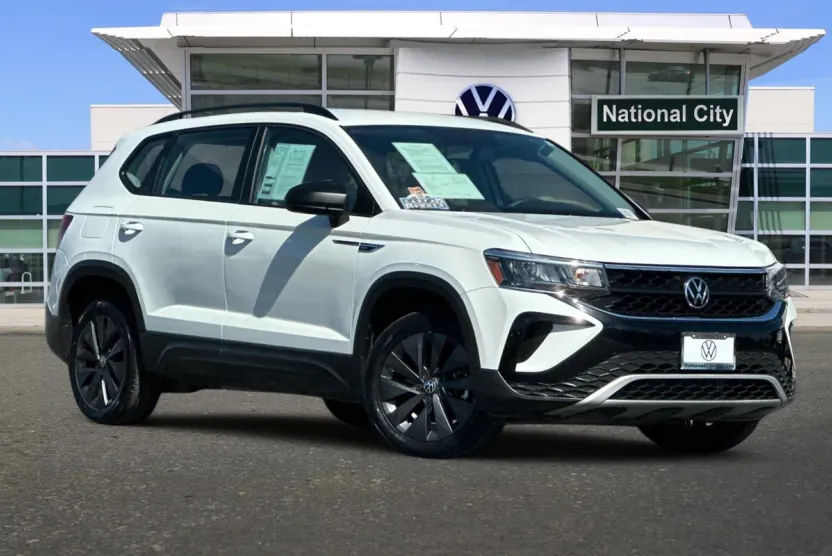 2022 Volkswagen Taos S photo 1