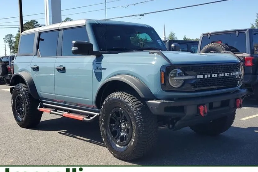 2023 Ford Bronco Wildtrak photo 1