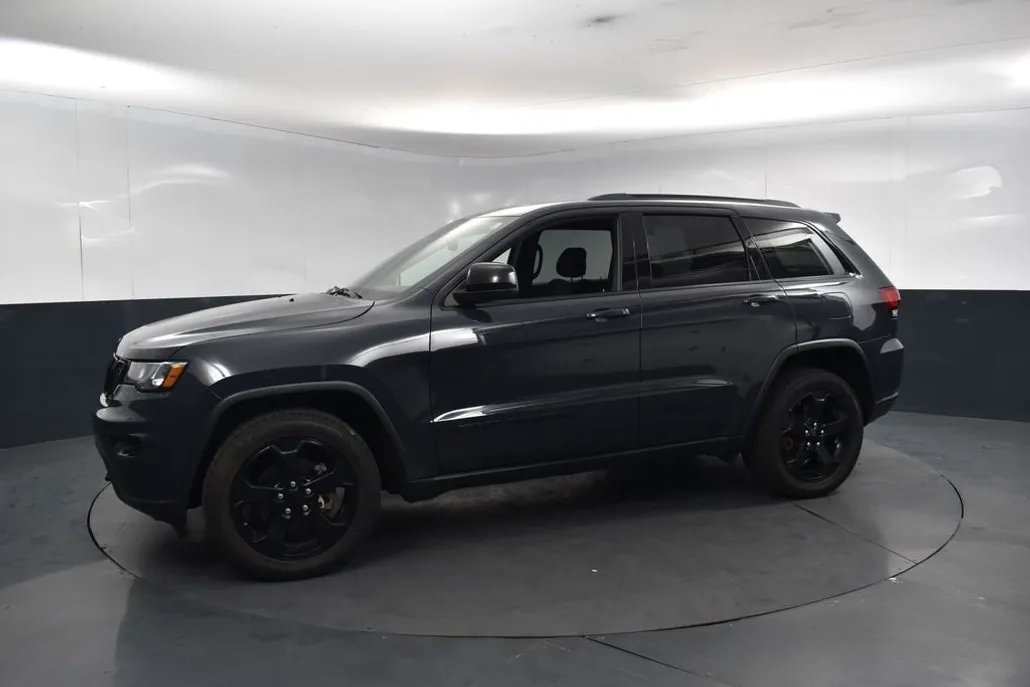 2018 Jeep Grand Cherokee Laredo E photo 1