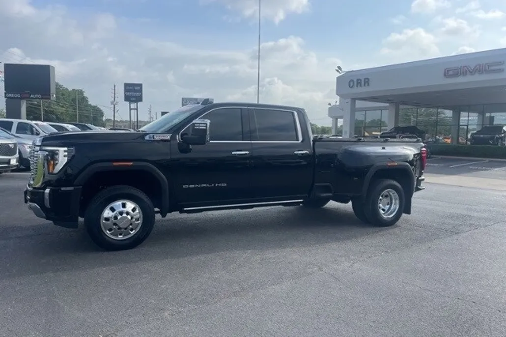 2024 Gmc Sierra 3500 HD Denali photo 1