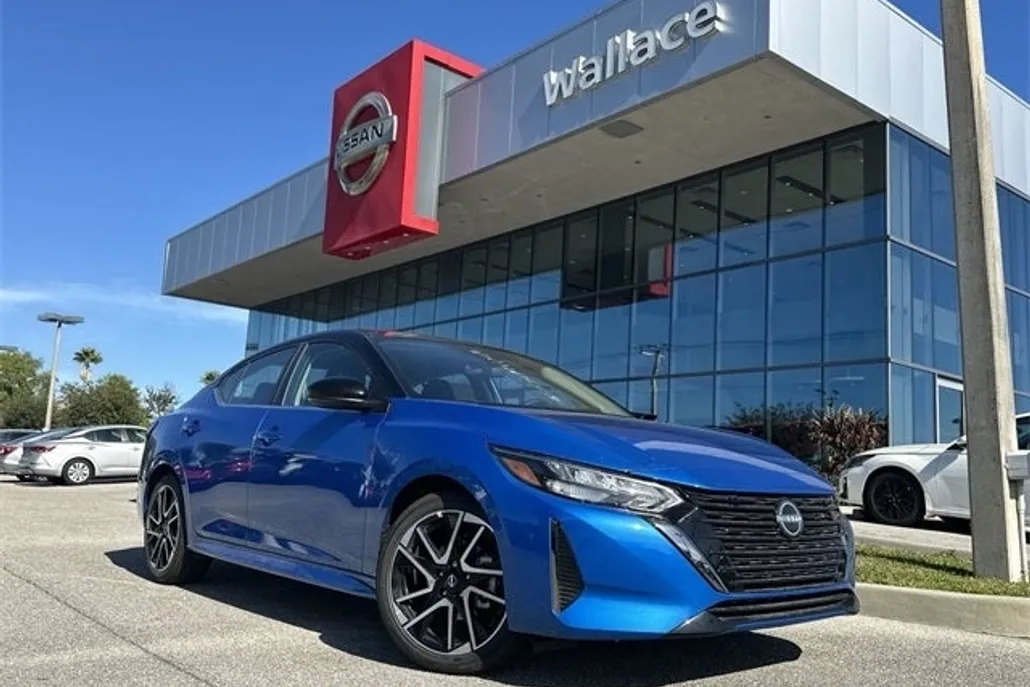 2025 Nissan Sentra SR photo 1