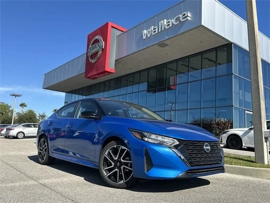 2025 Nissan Sentra SR photo 1