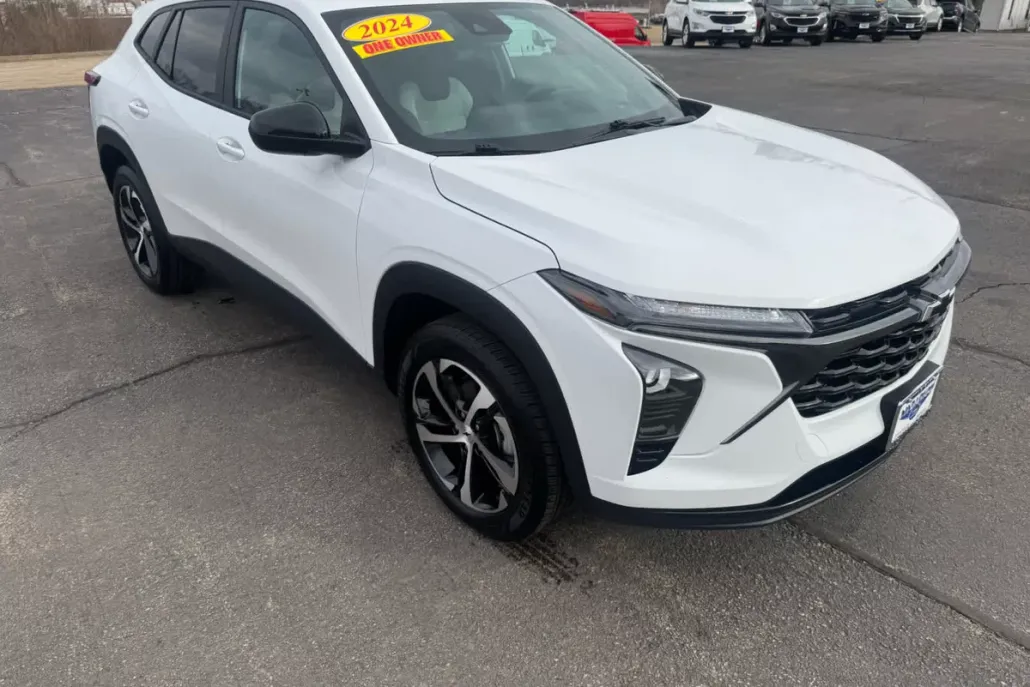 2024 Chevrolet Trax photo 1