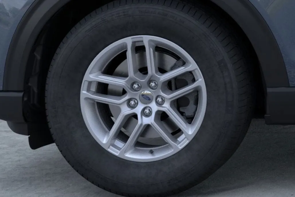 2025 Ford Explorer photo 1