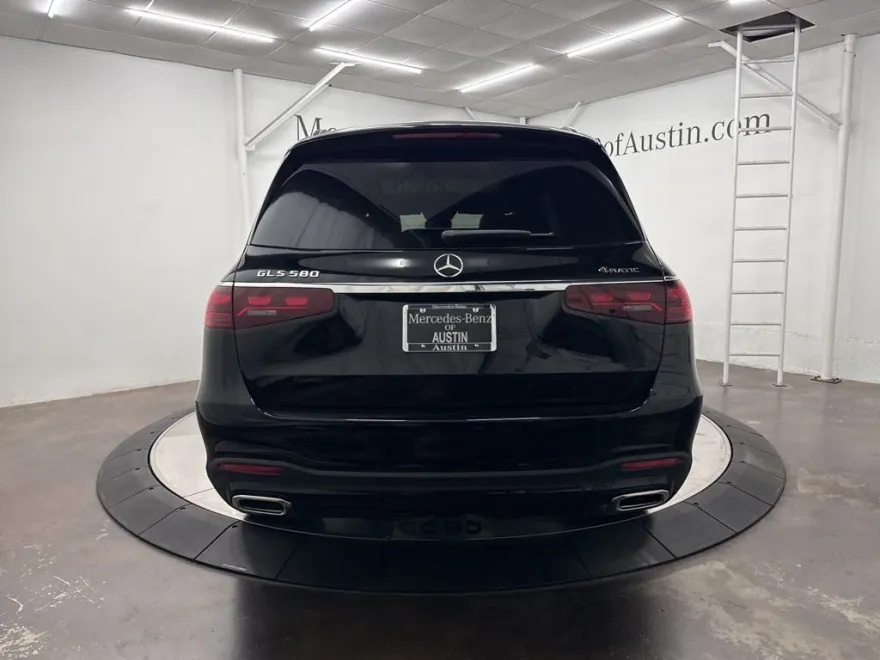 2026 Mercedes Benz GLS 580 4MATIC photo 1