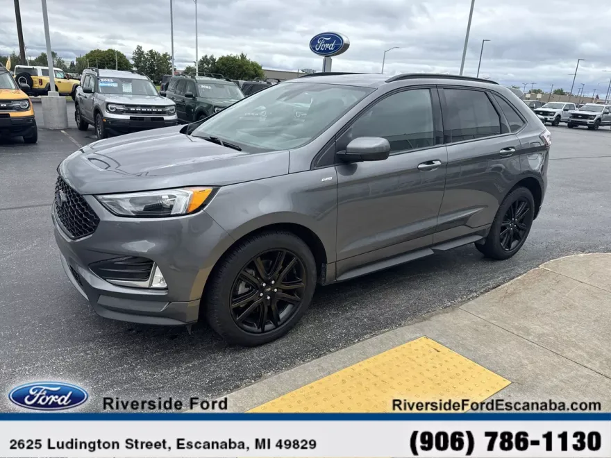 2022 Ford Edge ST-Line photo 1