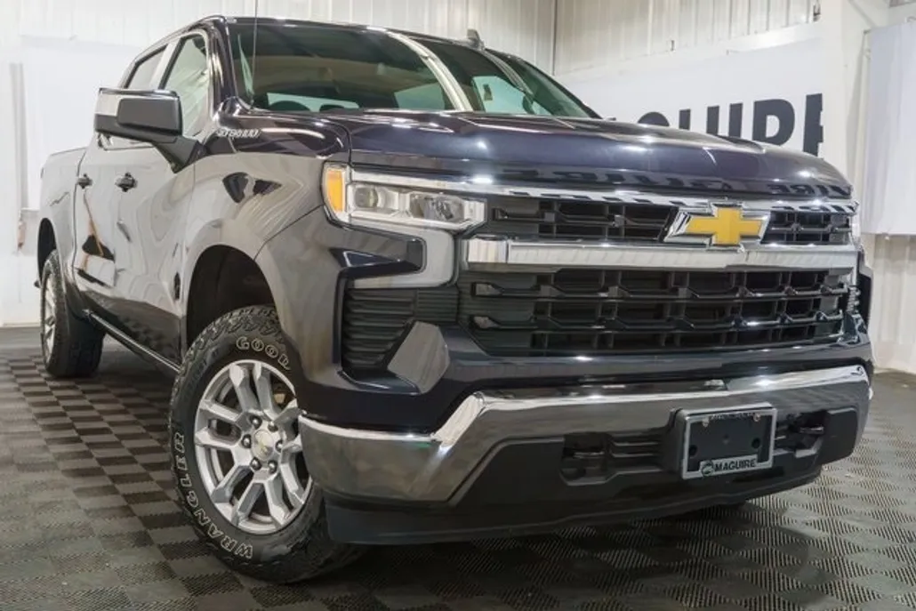 2022 Chevrolet Silverado 1500 LT photo 1