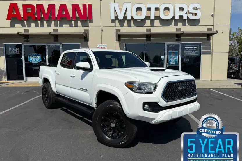 2018 Toyota Tacoma Double Cab TRD Sport photo 1