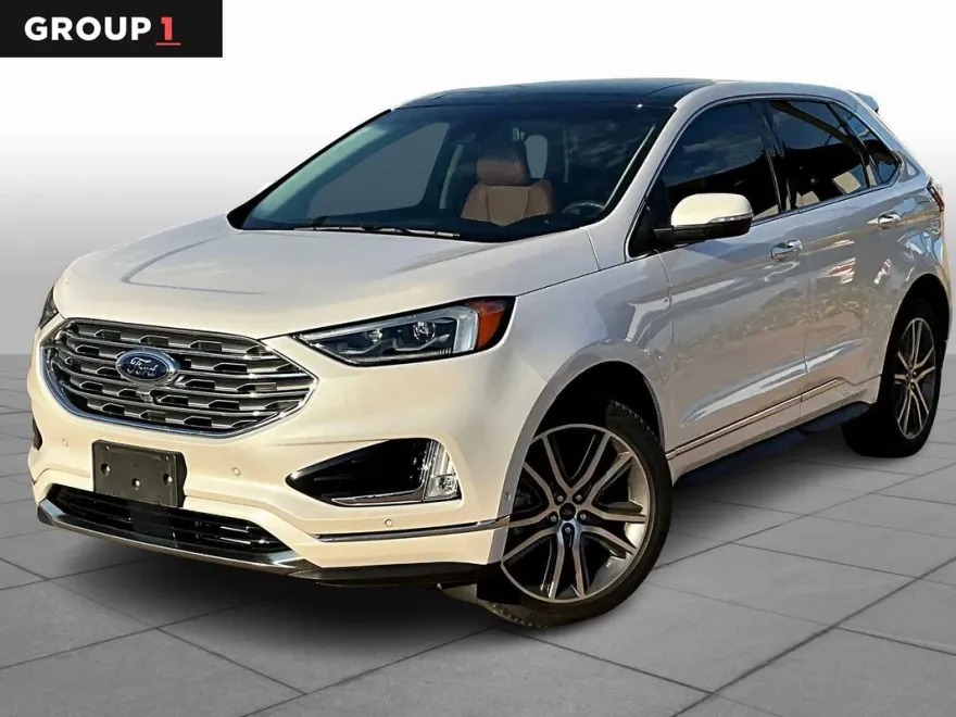 2019 Ford Edge Titanium photo 1