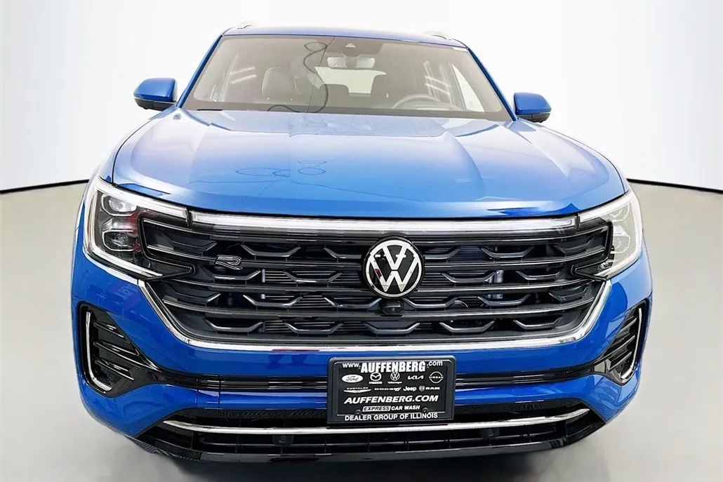 2026 Volkswagen Atlas Cross Sport SEL Premium R-Line photo 1