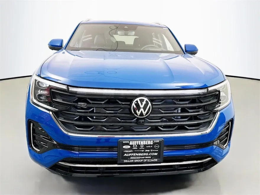 2026 Volkswagen Atlas Cross Sport SEL Premium R-Line photo 1