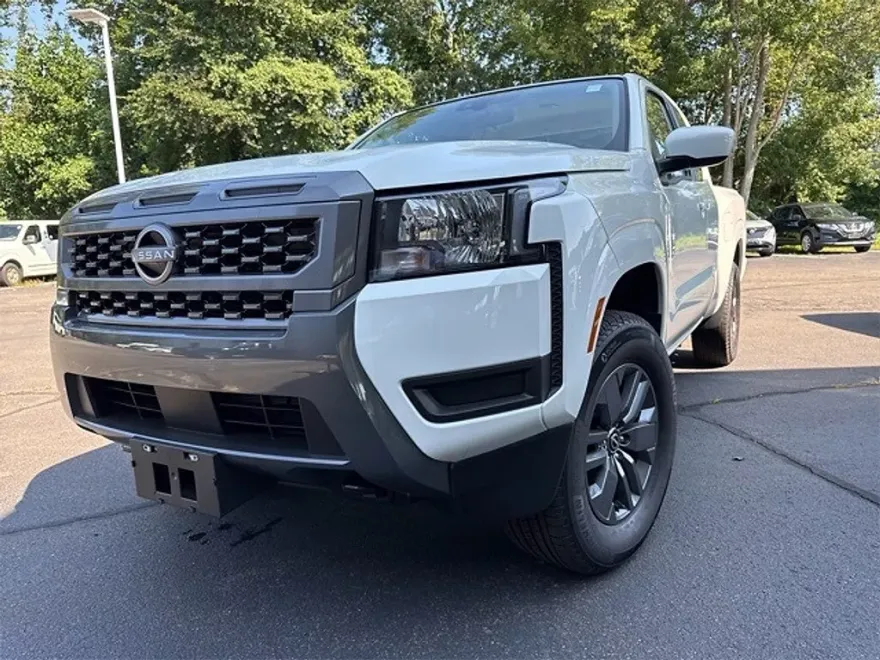 2025 Nissan Frontier SV photo 1