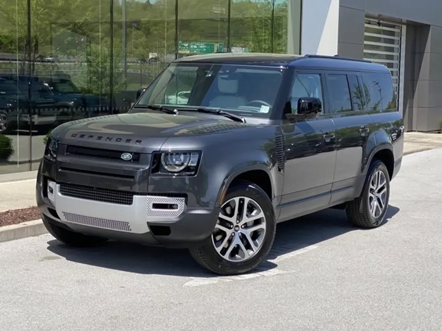 2025 Land Rover Defender 130 S photo 1