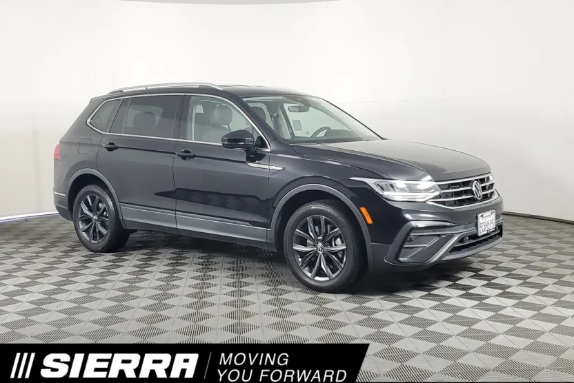 2022 Volkswagen Tiguan SE photo 1