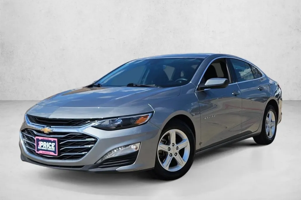 2023 Chevrolet Malibu 1LT photo 1