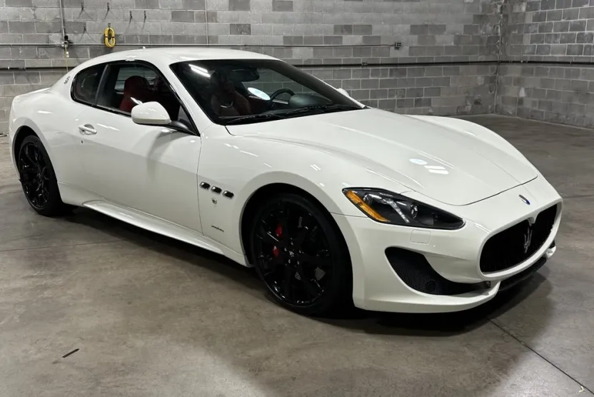 2014 Maserati Granturismo Sport photo 1