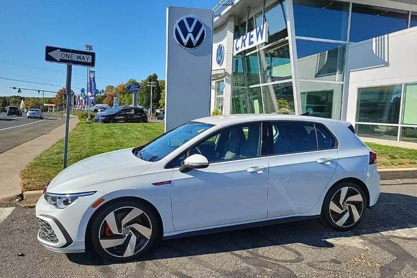 2024 Volkswagen Golf GTI S photo 1
