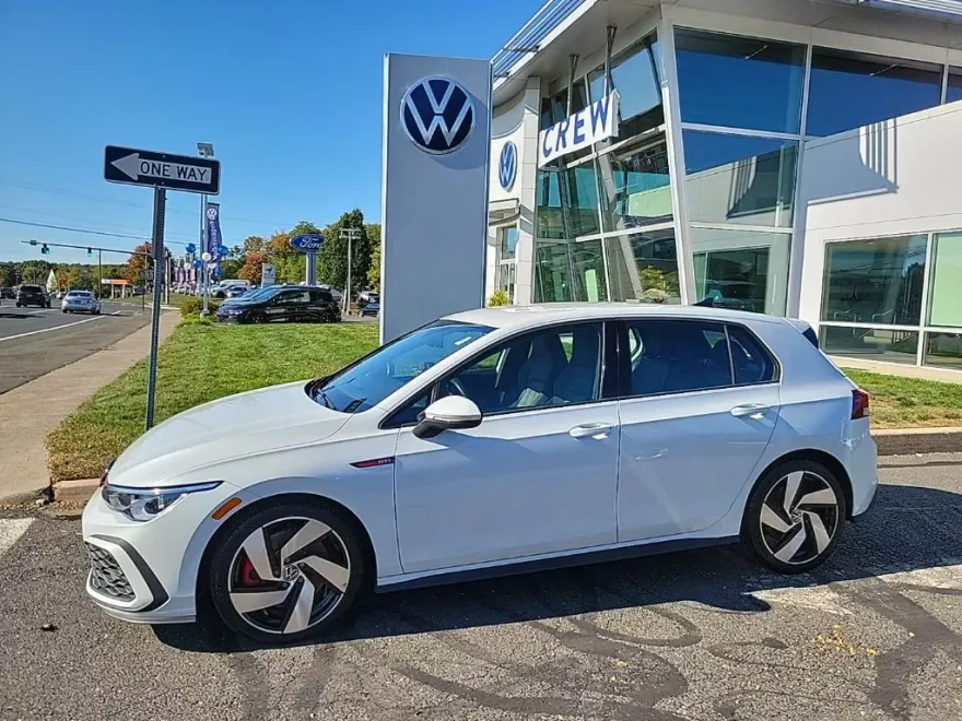 2024 Volkswagen Golf GTI S photo 1