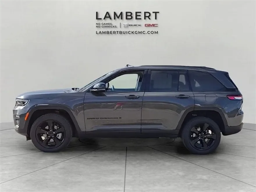 2024 Jeep Grand Cherokee Limited photo 1