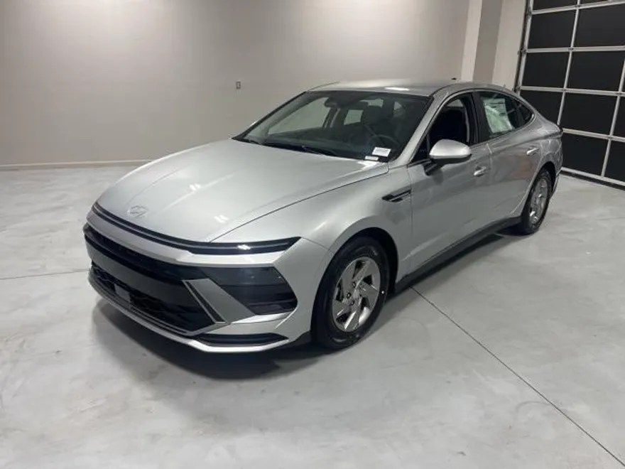 2026 Hyundai Sonata SE photo 1